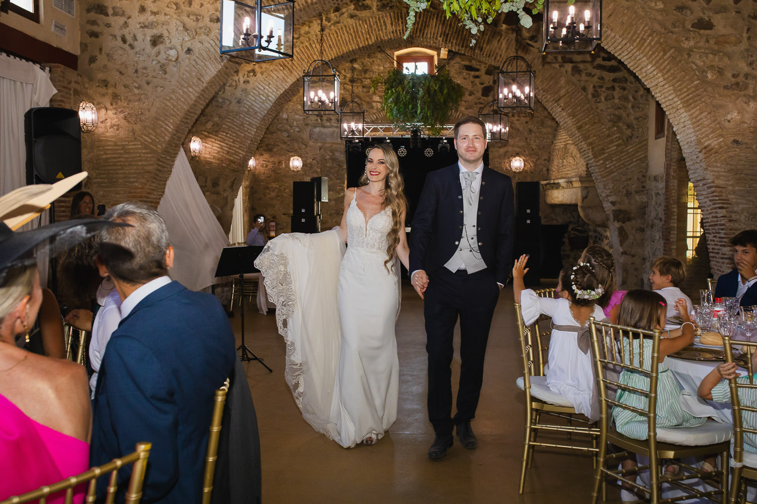 Boda en Cáceres: Iglesia de Santa María y Castillo de las Arguijuelas 55 Boda en Caceres Iglesia de Santa Maria Castillo de las Arguijuelas 060