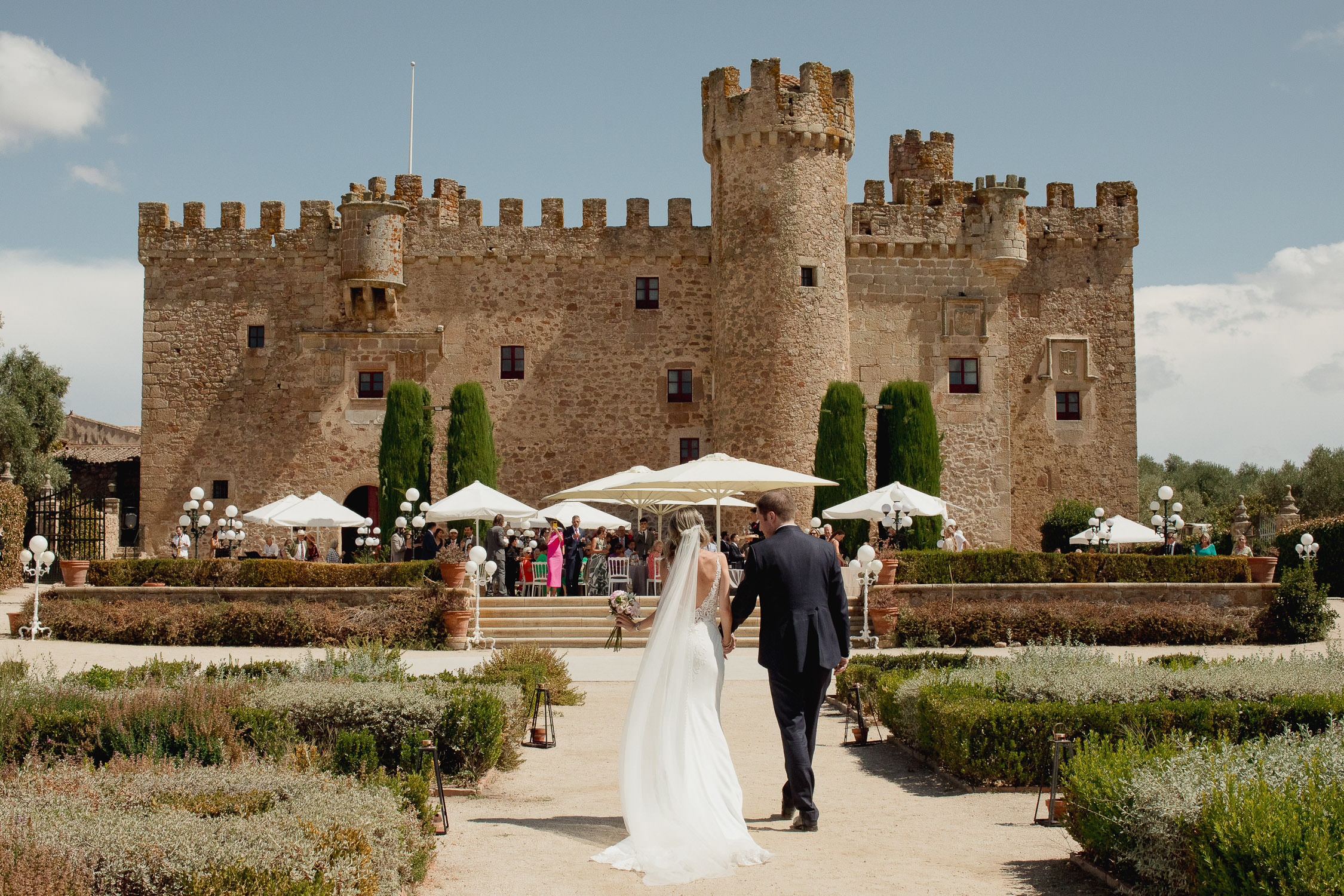 Boda en Cáceres: Iglesia de Santa María y Castillo de las Arguijuelas